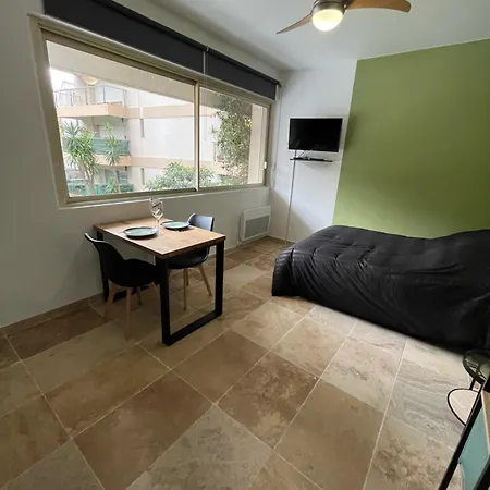Douillet En Apartment Ajaccio (Corsica)