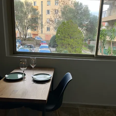 Douillet En Ajaccio (Corsica)