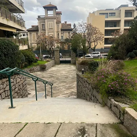 Douillet En *